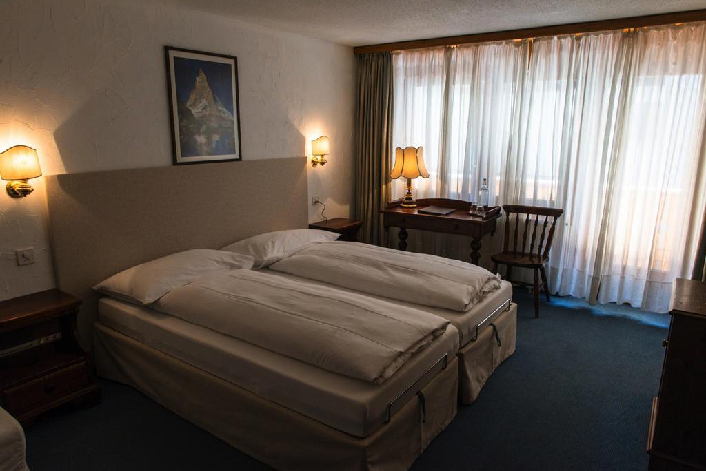 Bed & Breakfast Bijou เซอร์แมท ภายนอก รูปภาพ