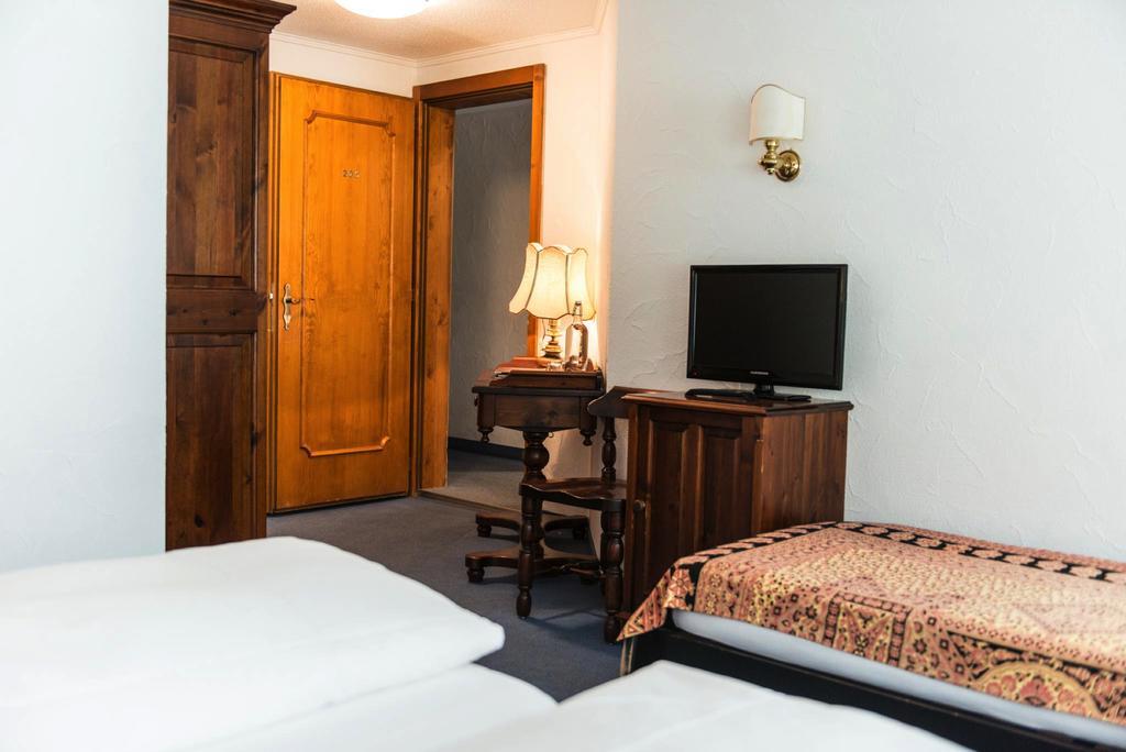 Bed & Breakfast Bijou เซอร์แมท ภายนอก รูปภาพ