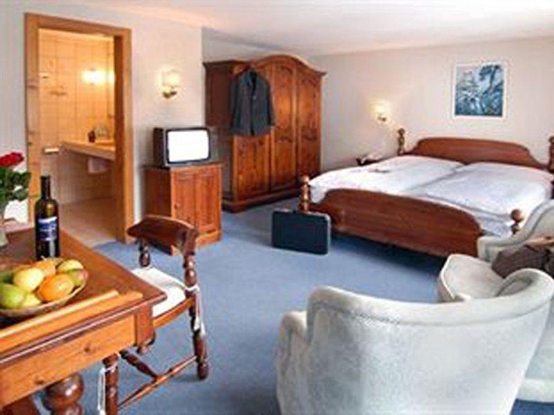 Bed & Breakfast Bijou เซอร์แมท ภายนอก รูปภาพ